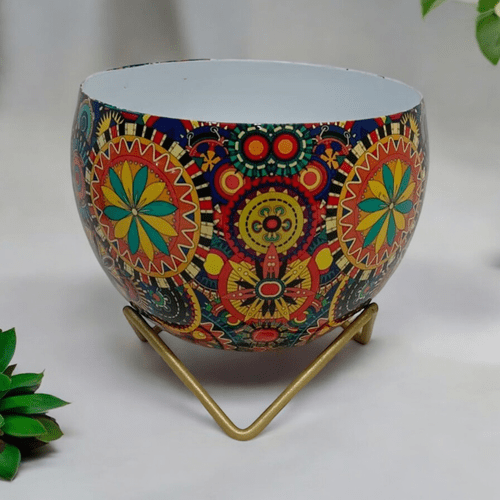 Elegant 13CM Iron Planter on Stand - Durable & Stylish Indoor Décor - plants - express.com