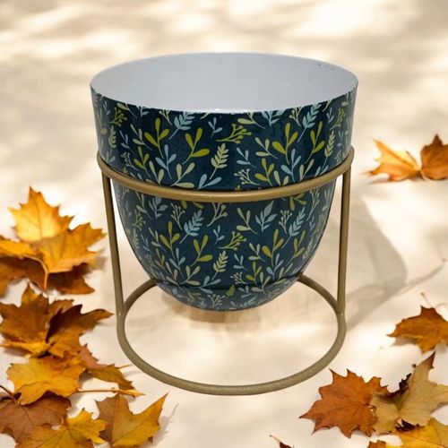 Elegant 13CM Iron Planter on Stand - Durable & Stylish Plant Display - plants - express.com