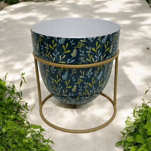 Elegant 13CM Iron Planter on Stand - Durable & Stylish Plant Display - plants - express.com