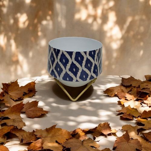 Elegant 13CM Iron Planter on Stand - Perfect for Stylish Indoor Greenery! - plants - express.com
