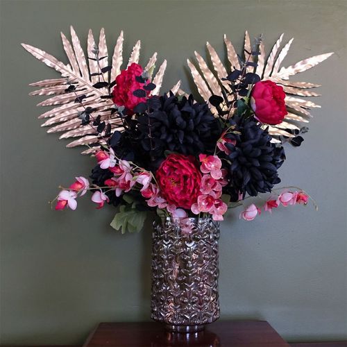 Elegant 29cm Embossed Chestnut Glass Vase - Handcrafted Beauty for Any Bloom - plants - express.com