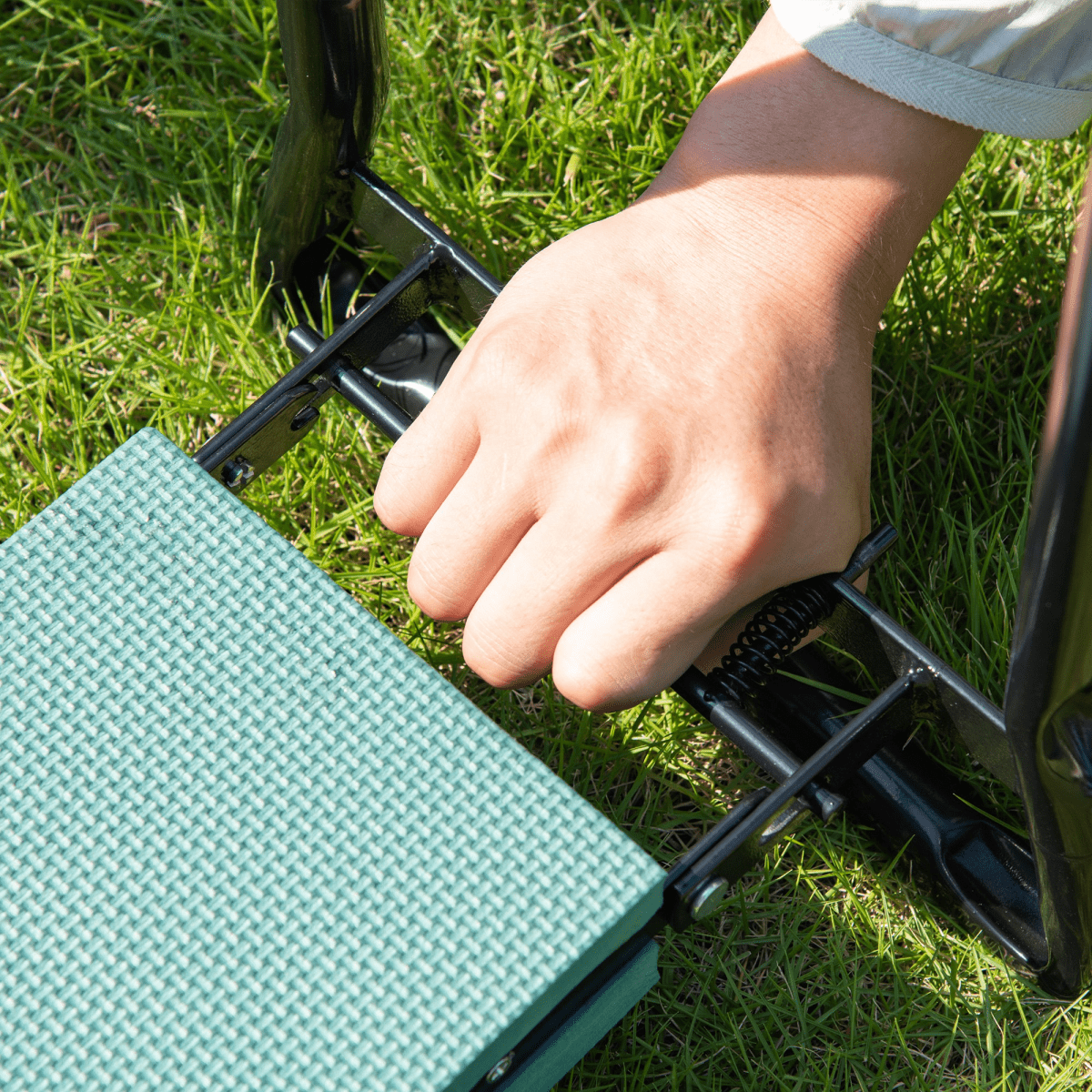 Outsunny 2 - in - 1 Garden Kneeler Bench - Comfort & Support for Every Gardener - plants - express.com