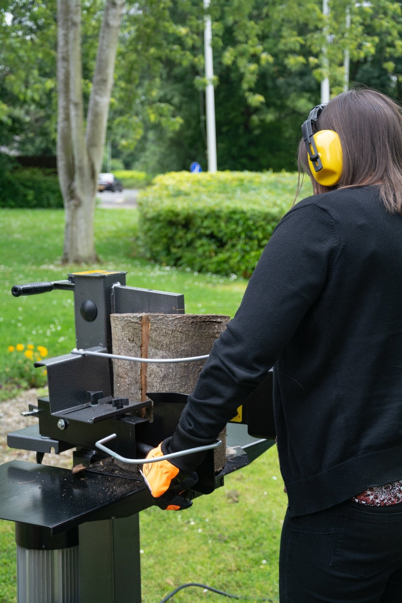 The Handy 7 Ton Vertical Electric Log Splitter - plants - express.com