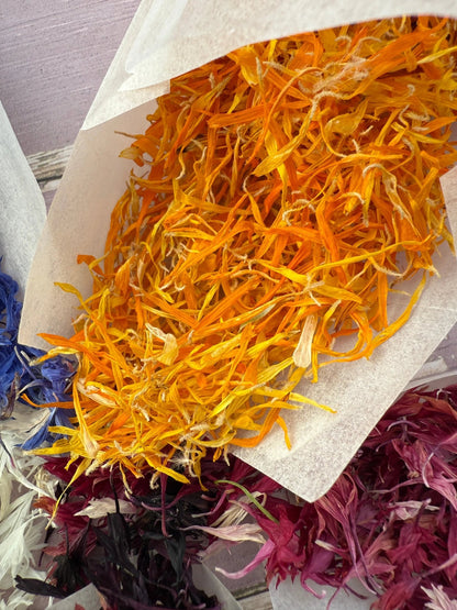 Bag of Flower Petals 4g - plants - express.com