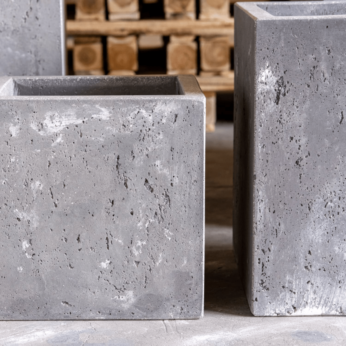 Cubrosa Onyx Dusk: 70cm Extra Large Concrete Square Planter for Modern Design - plants - express.com