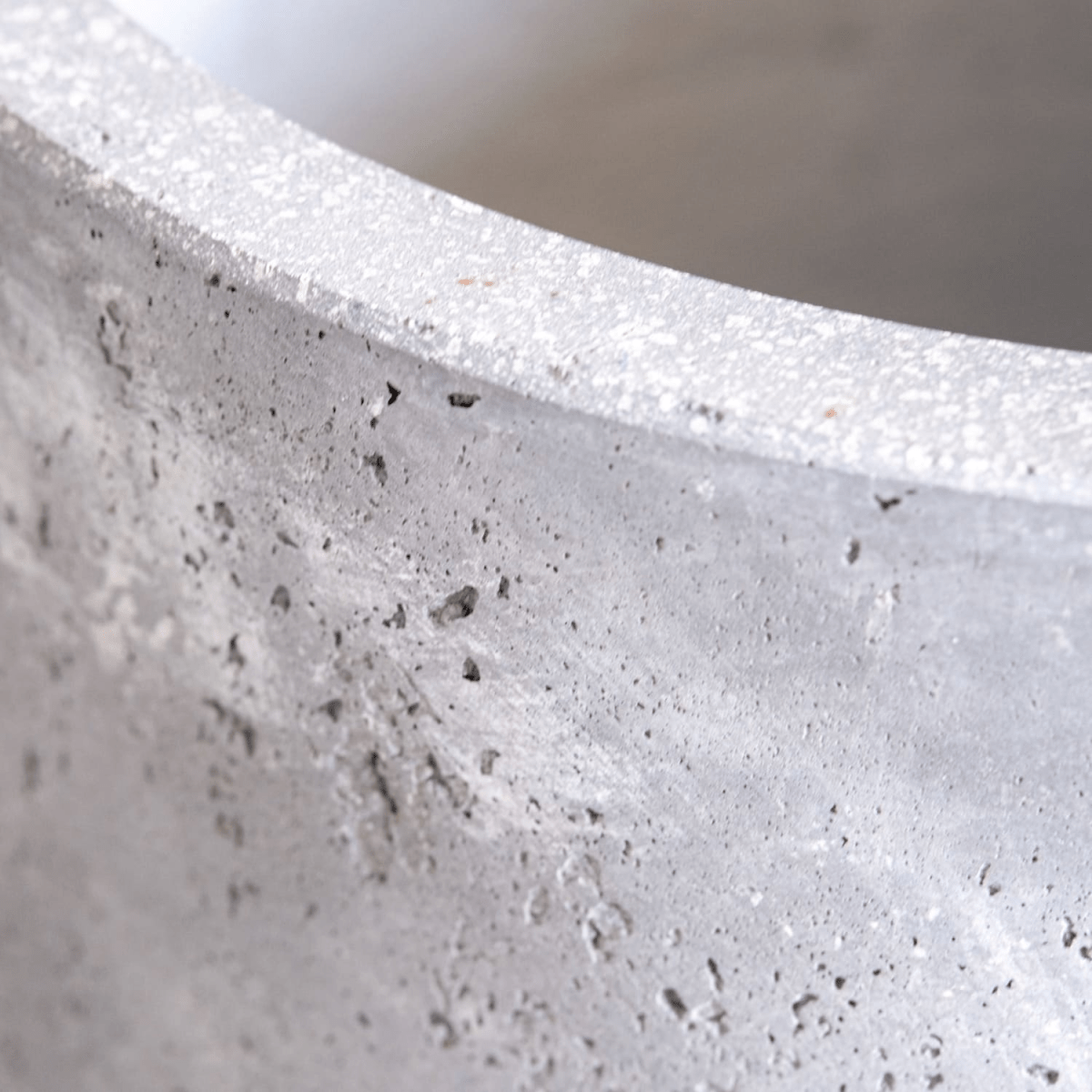 Vessara Onyx Dusk – 100cm XXL Concrete Planter for Striking Vertical Displays - plants - express.com